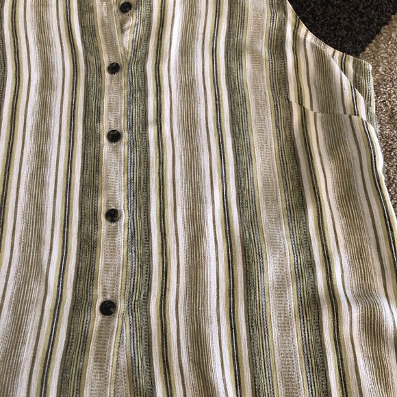 Vintage Liz Claiborne sleeveless shirt - Picture 2 of 8